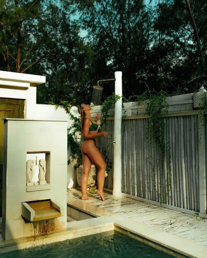 Villa Coralita ギリ・トラワンガン エクステリア 写真
